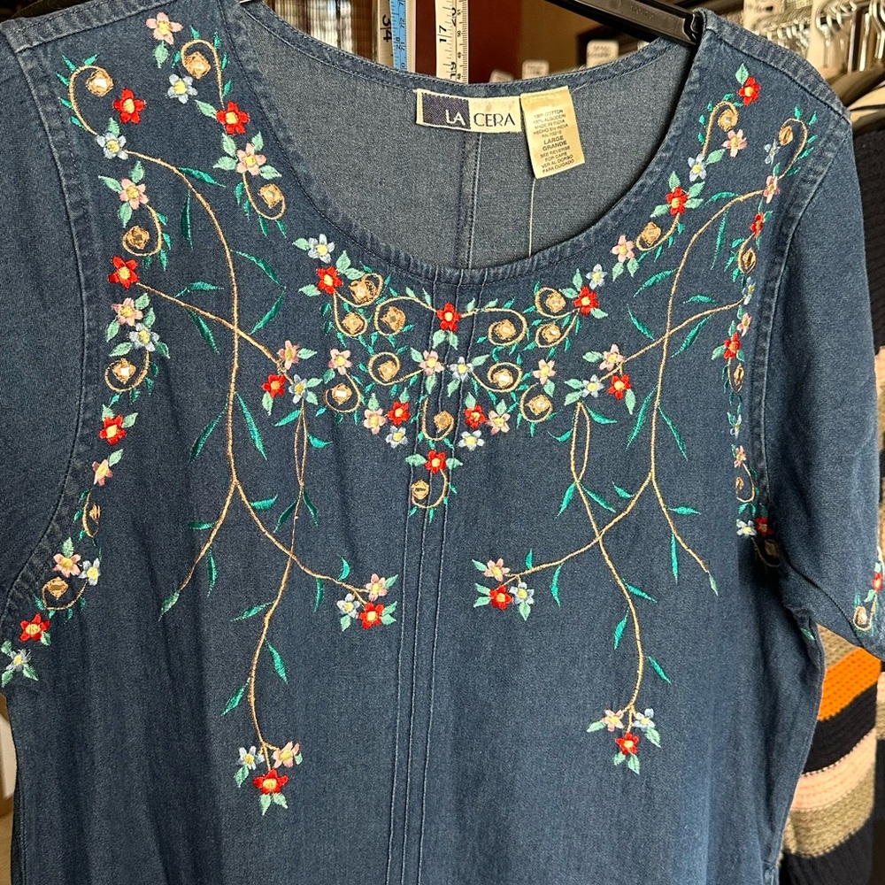 LA CERA Embroidered Denim Blue Cotton Shift Dress NWT Boho Floral Large - Picture 3 of 10